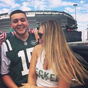 Meet your Posher, Corinne